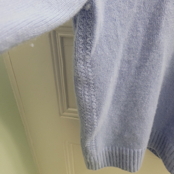 Autumn Cashmere 100% 2 ply Cashmere Lavender Crewneck Sweater - Picture 4 of 7